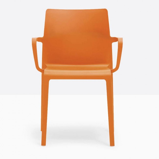 Крісло Volt HB 674 Orange від виробника Pedrali, артикул (674ar)|Фото в інтерьєрі|Офіційний імпортер ➜ Вілла Ванілла
