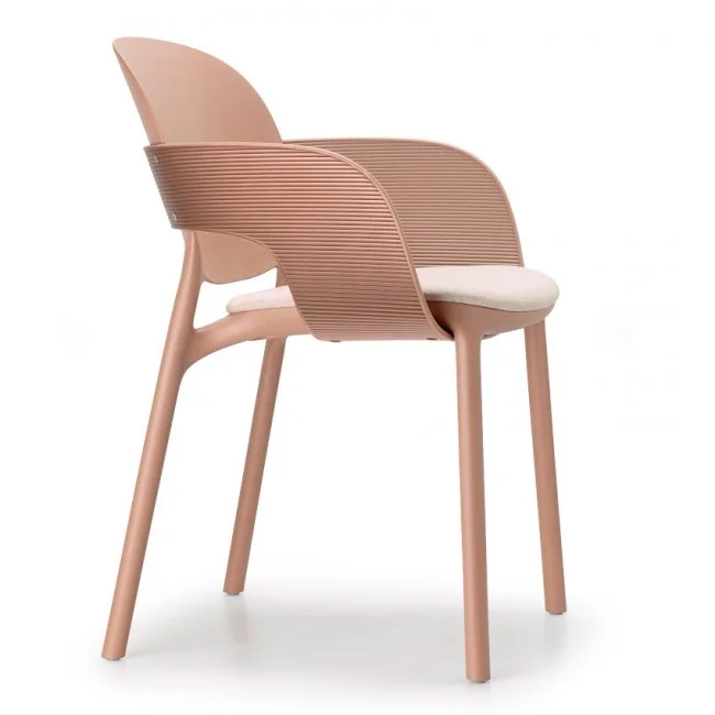 Крісло Hug 2383 Caramel Beige (238317-T9-E2) | Світлини товарів | Вілла Ванілла Крісло Hug 2383 Caramel Beige від виробника S•CAB, артикул (238317-T9-E2)|Фото в інтерьєрі|Офіційний імпортер ➜ Вілла Ванілла