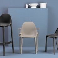 Каталог фото | Крісло Più 2335 Dove Grey (233515) - Вуличні крісла для кафе S•CAB | Вілла Ванілла